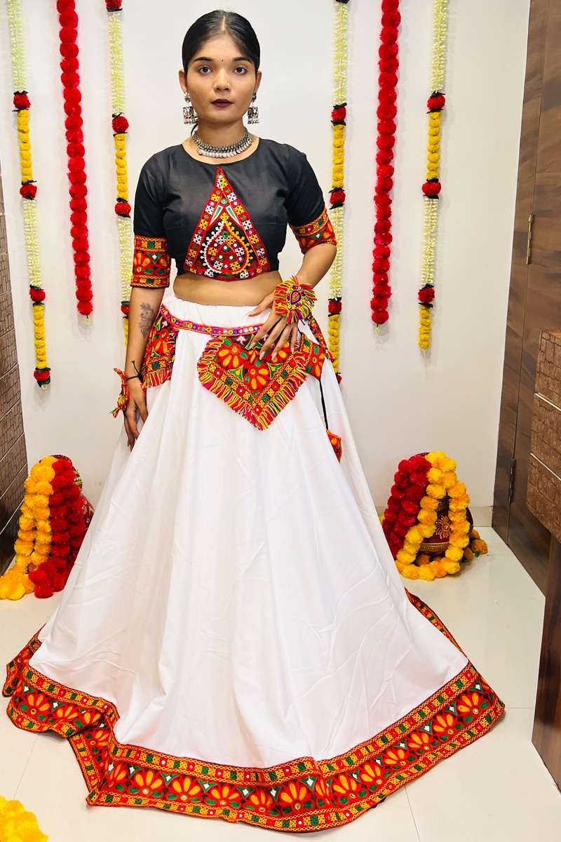 RAJWADI VOL - 02 7050 NAVRATRI LEHENGA CHOLI