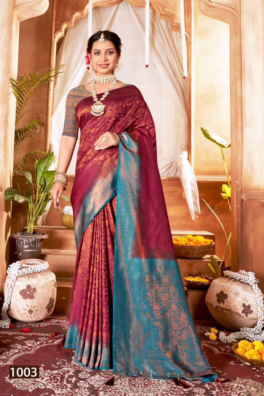 Buy the amazing black banarasi raw silk saree online on Karagiri | BUY NOW