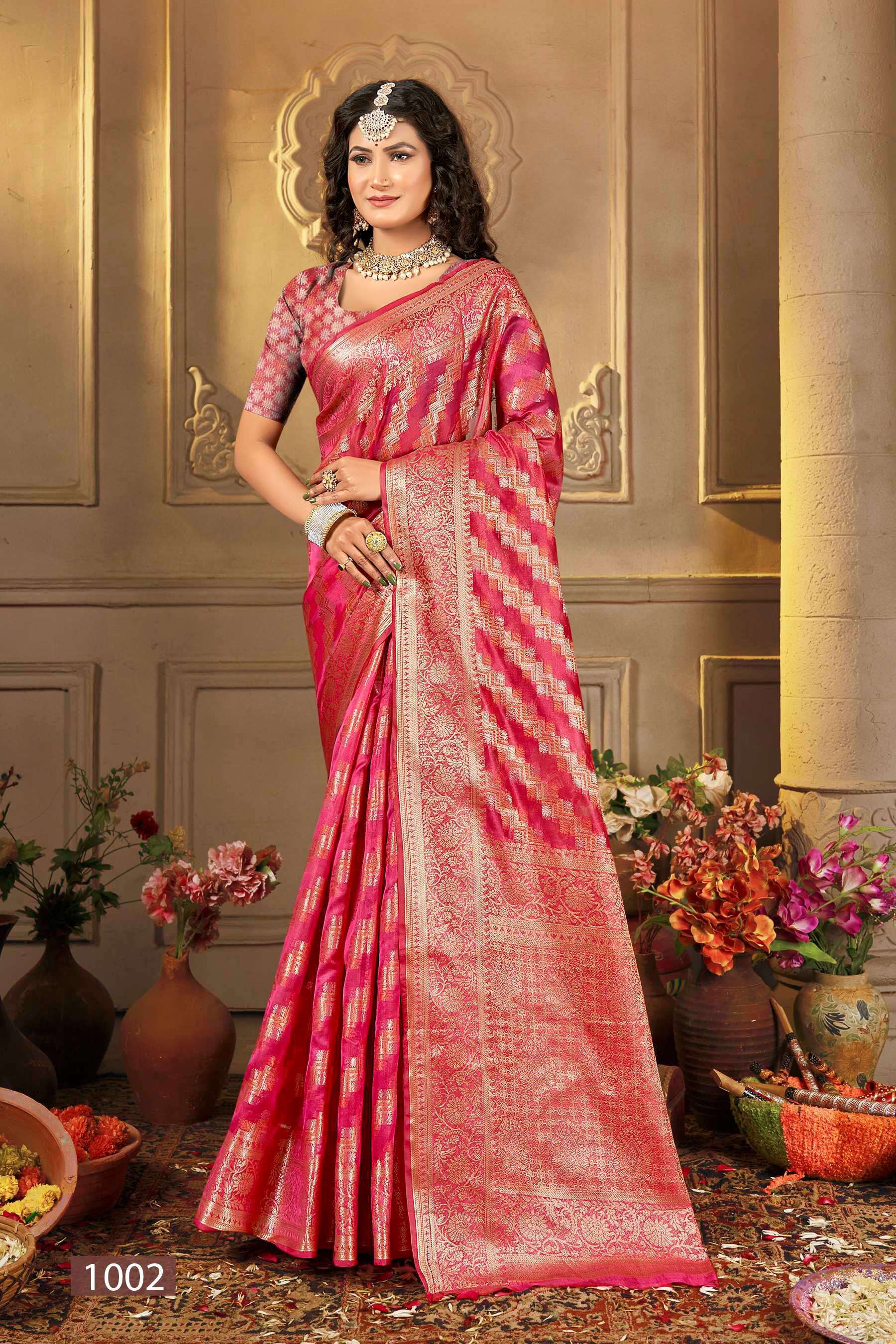 Red Color Soft Silk Two Tone Fabric Saree