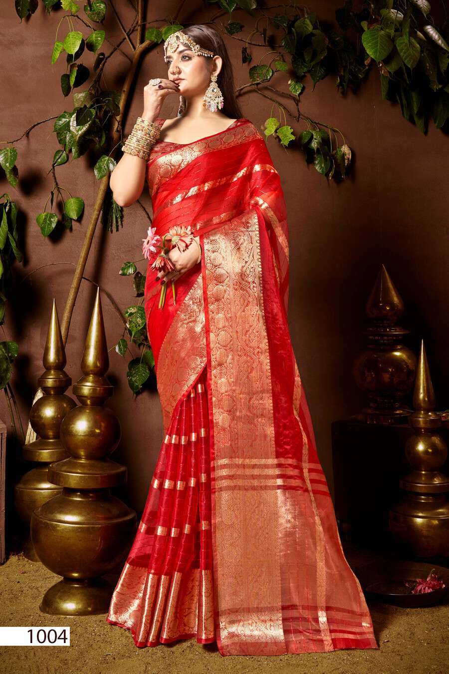 Stunning Gujarati Brides And Their Traditional Sarees