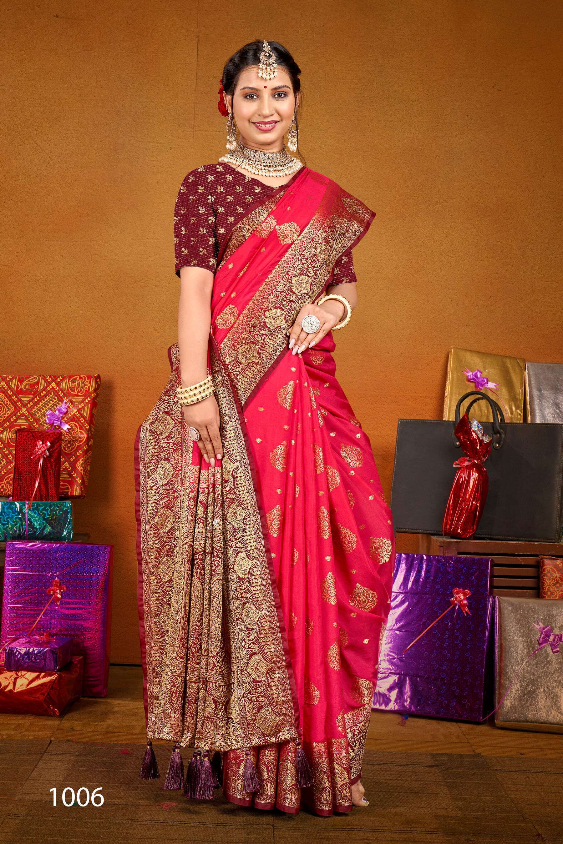 Buy Traditional Saree | Olive Green Weaved And Printed Traditional Jacquard  Silk Saree At Hatkay