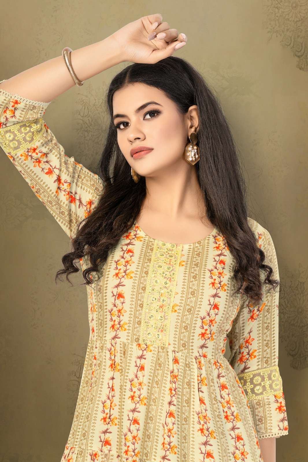 HIRWA SHEFALI Vol-3 Kurti Surat textile market