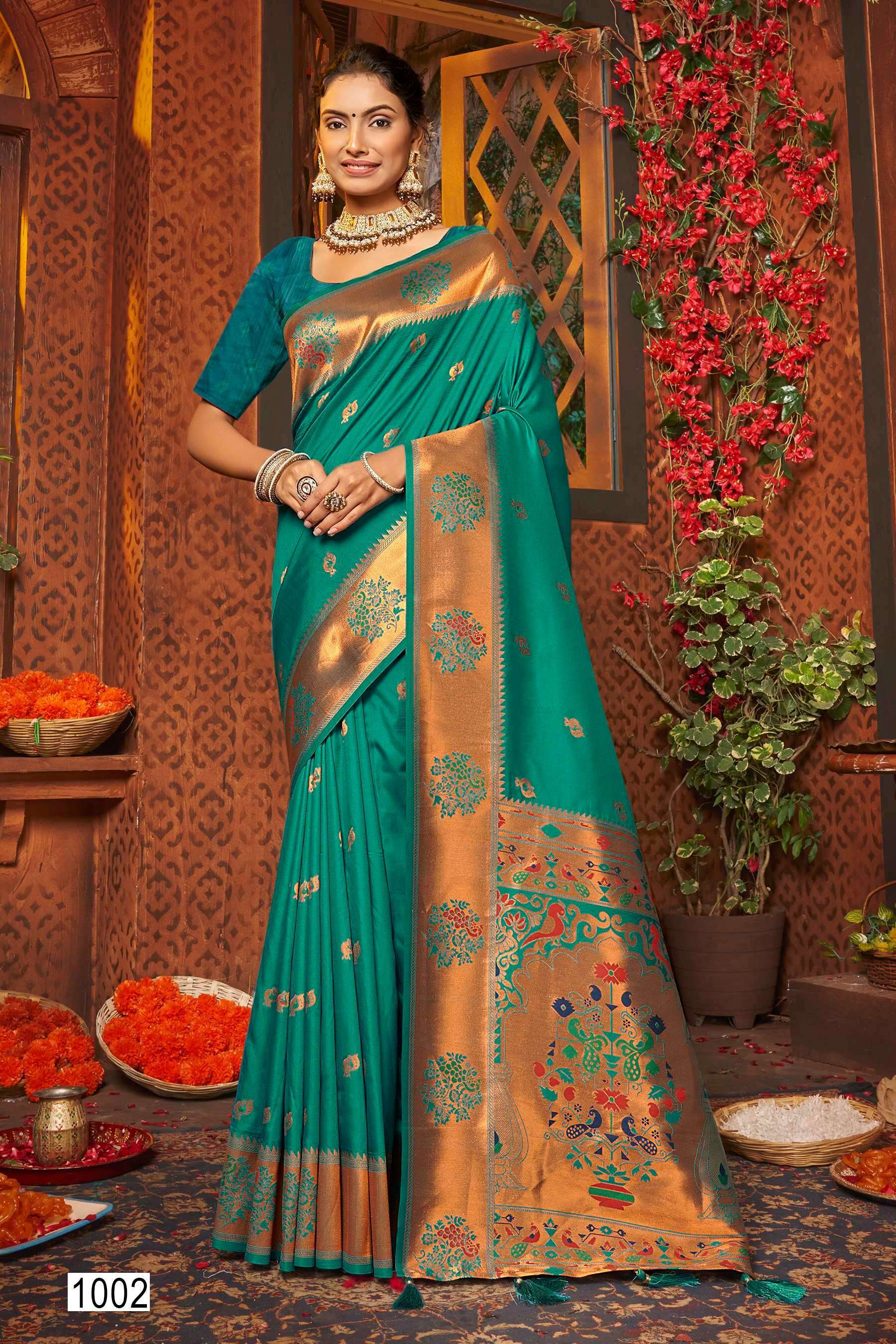 SIAZLOOM Emerald Green Bhagalpuri Tussar Silk Saree with yellow and white  stripes, Blue and white Nutan Jaipur Bagru printed pattern along Golden  Zari Border and similar pallu. - Siaz Loom